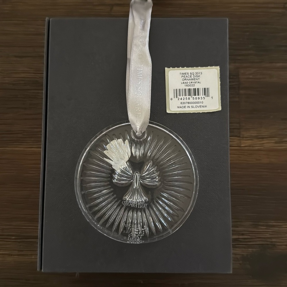 Waterford Crystal Times Square Peace Disc 2013 Ornament